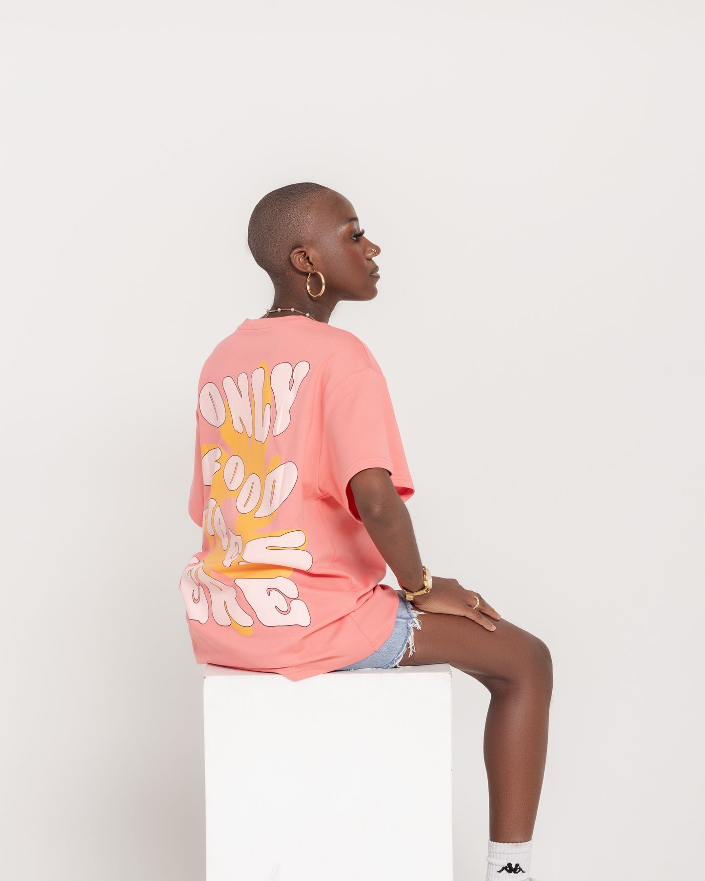 "ONLY GOOD VIBES" TEE (PINK)